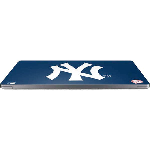 MLB New York Yankees - Solid Distressed Universal Laptop 12in (9.8 x 6.8in) Skin